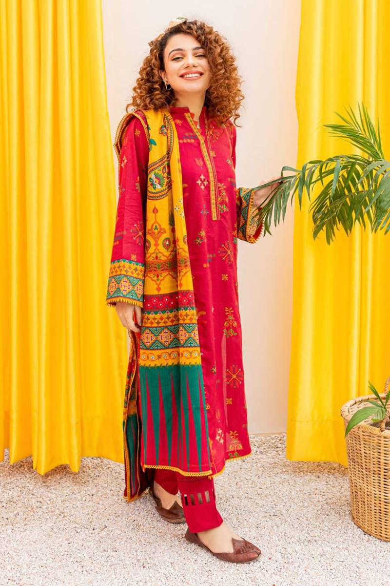 Batik Hit Code Dhanak Embroidered Collection